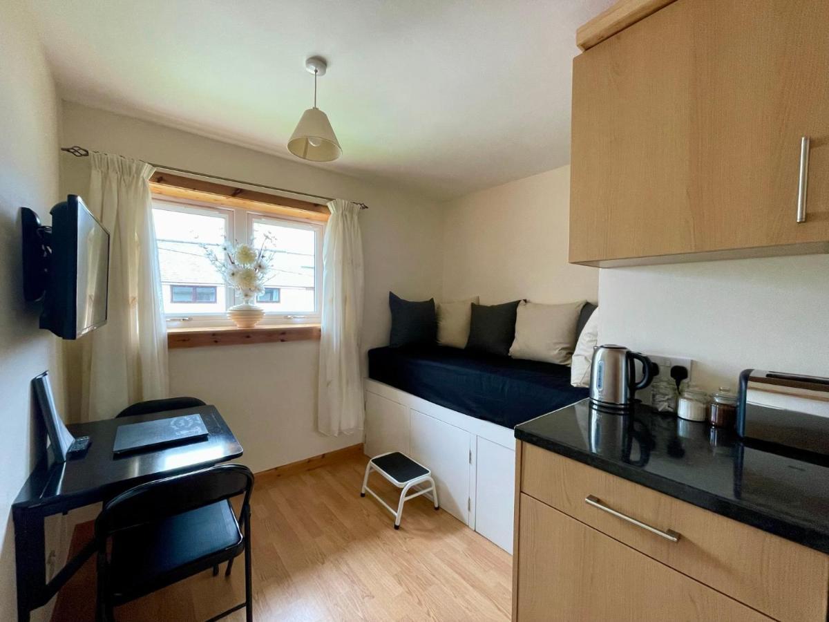 Feel At Home While You Roam Caol Exterior photo